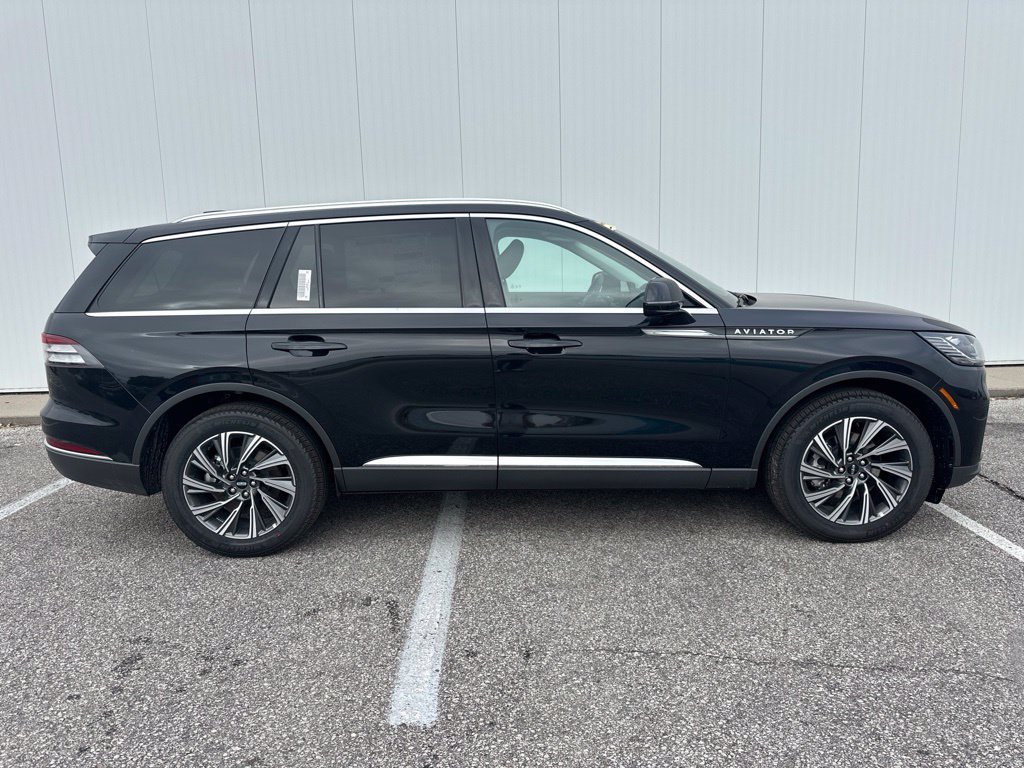 New 2026 Lincoln Aviator AWD image 9