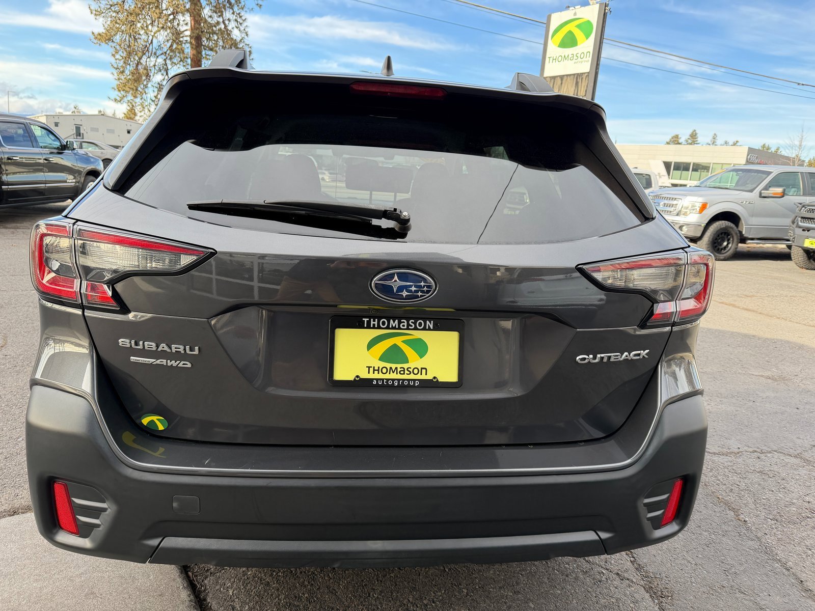 Used 2020 Subaru Outback Premium image 5