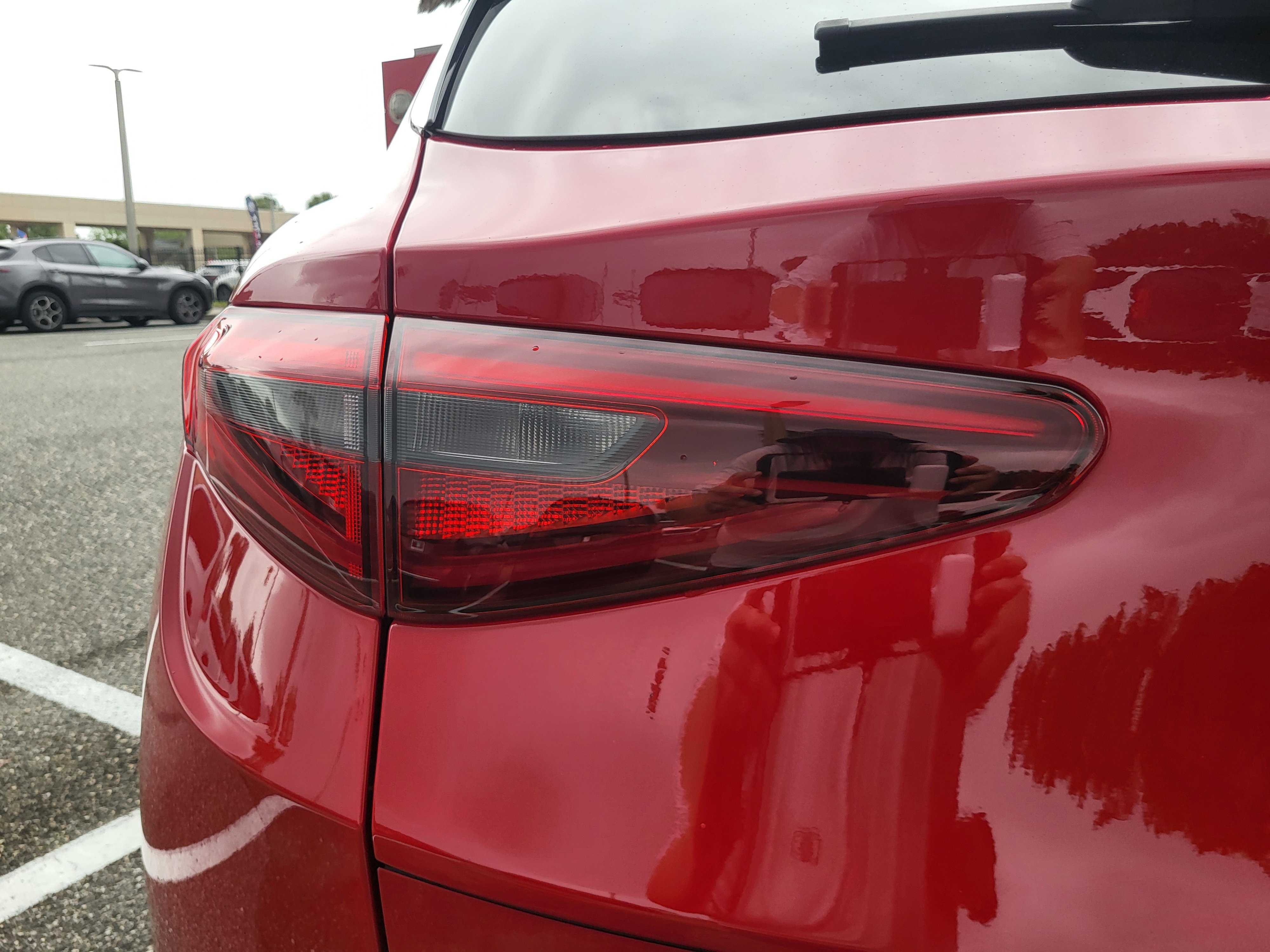 Used 2023 Alfa Romeo Stelvio Sprint image 17