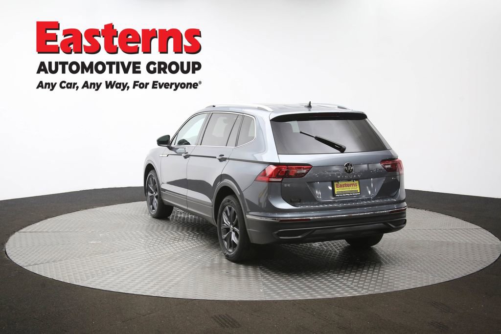 Used 2022 Volkswagen Tiguan SE w/ Panoramic Sunroof Package image 67