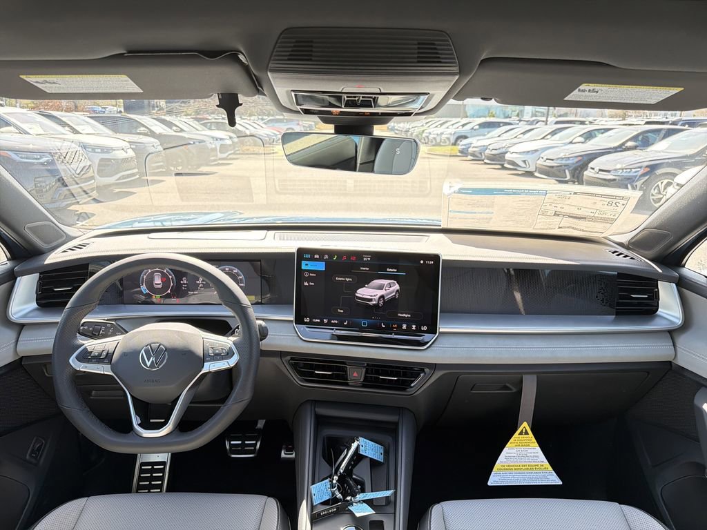 New 2026 Volkswagen Tiguan SE R-Line image 22