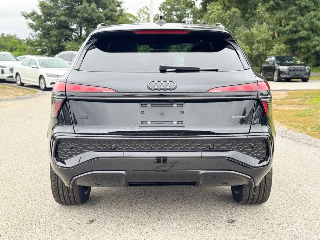 New 2026 Audi Q3 quattro 2.0T AWD/4WD image 5