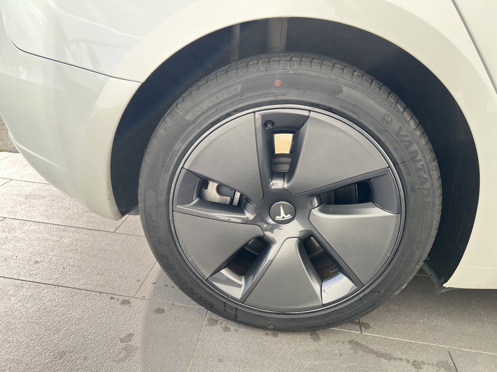 Used 2023 Tesla Model 3 Standard Range image 20