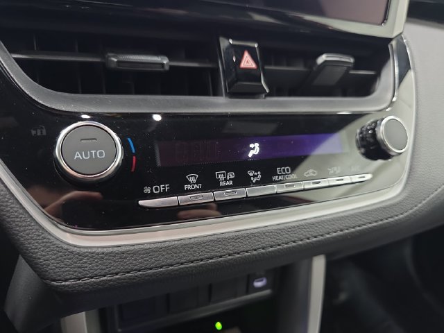 Used 2023 Toyota Corolla Cross AWD Hybrid image 19