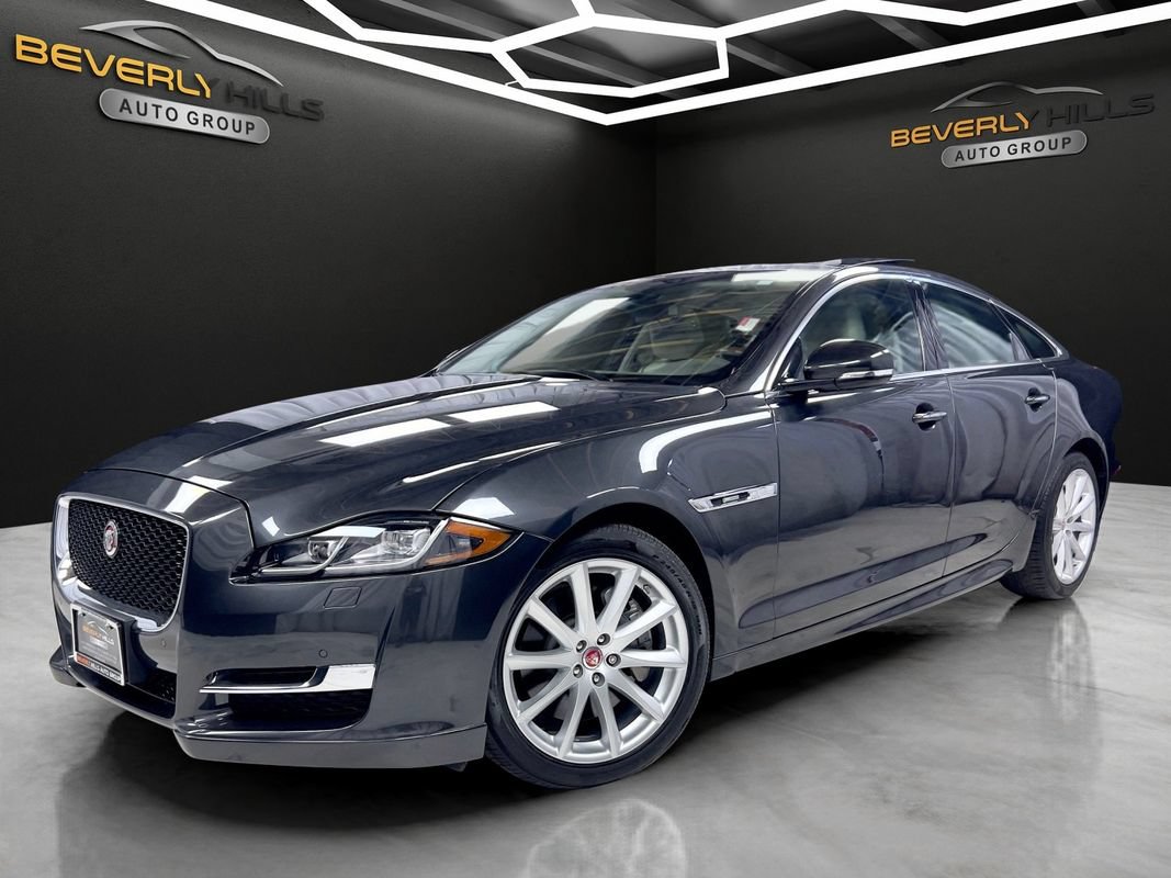 Used 2016 Jaguar XJ R-Sport AWD/4WD image 1