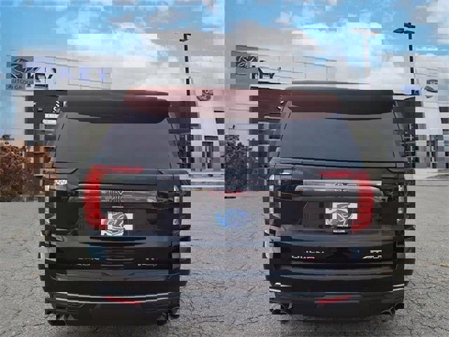 Used 2023 GMC Yukon XL AT4 w/ AT4 Premium Plus Package image 4