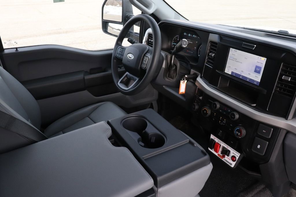 New 2026 Ford F550 4x4 Regular Cab Super Duty image 11