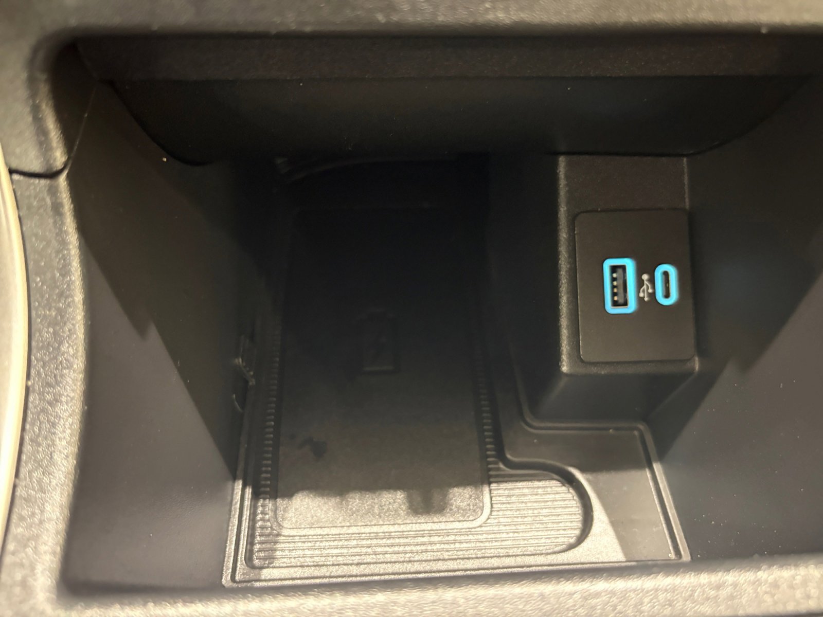 Used 2022 Ford Edge SEL w/ Convenience Package image 22