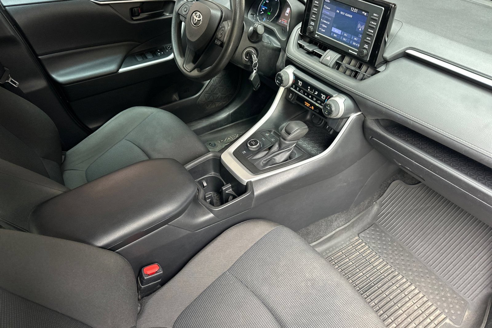 Used 2022 Toyota RAV4 LE AWD/4WD image 21