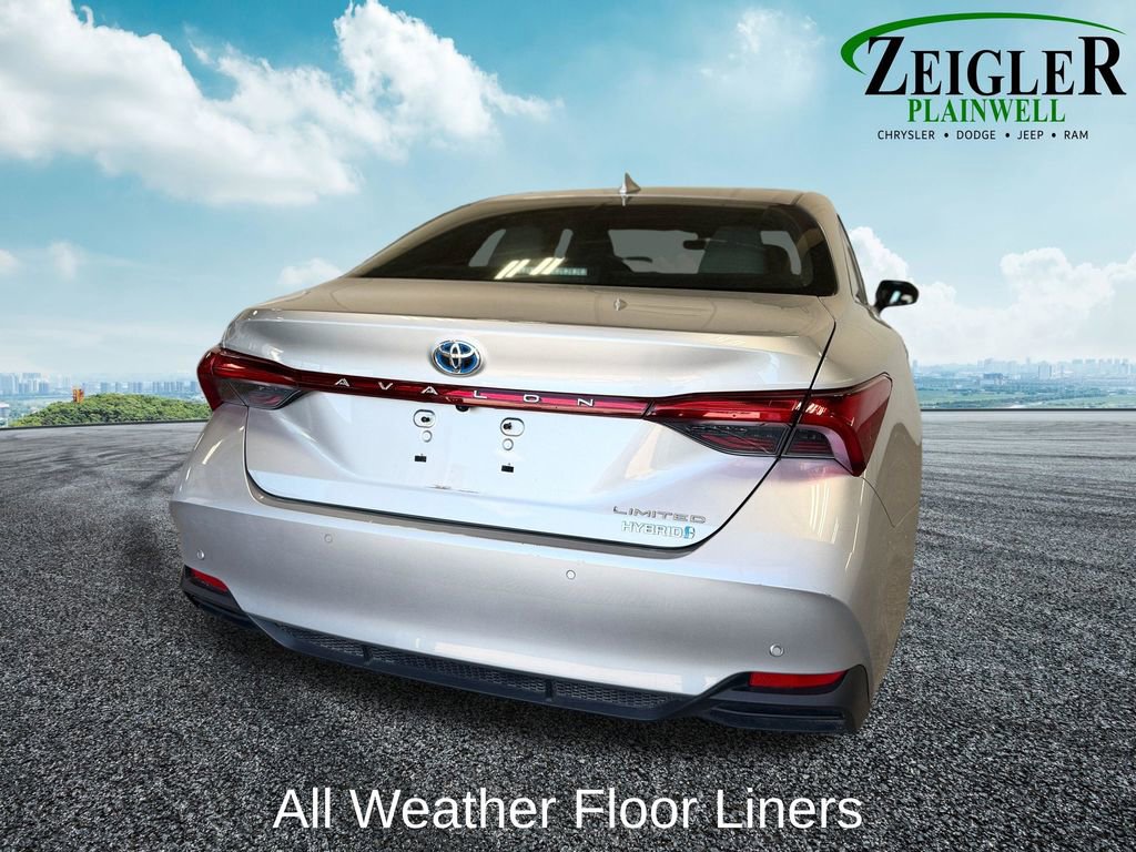 Used 2021 Toyota Avalon Limited w/ Advanced Safety Package FWD image 5