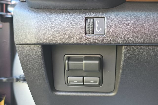 New 2026 GMC Canyon AT4 w/ Technology Plus Package AWD/4WD image 18
