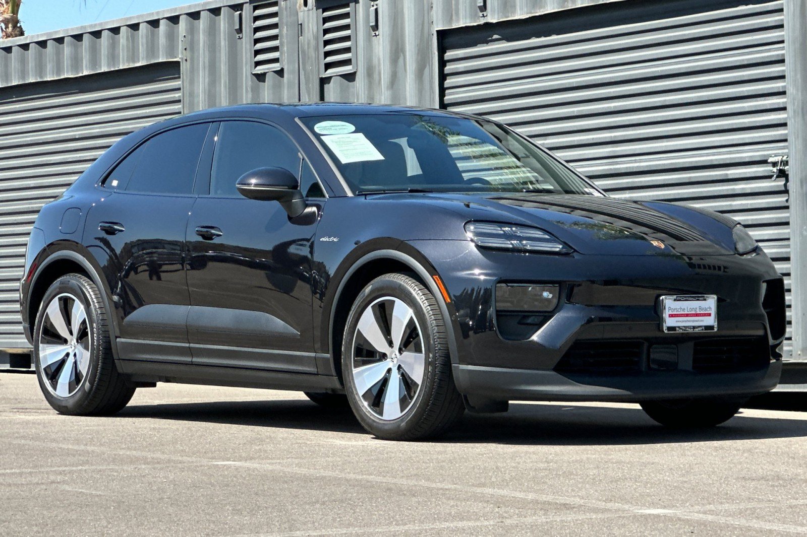Certified 2024 Porsche Macan 4 Electric AWD/4WD image 10