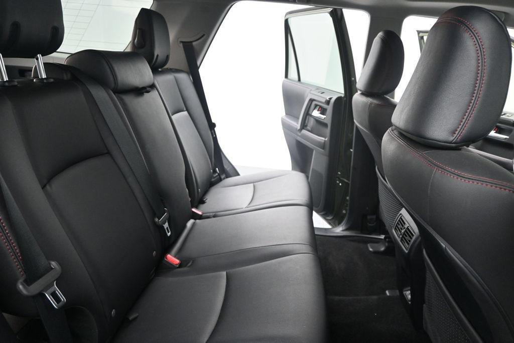 Used 2022 Toyota 4Runner TRD Off-Road Premium AWD/4WD image 14