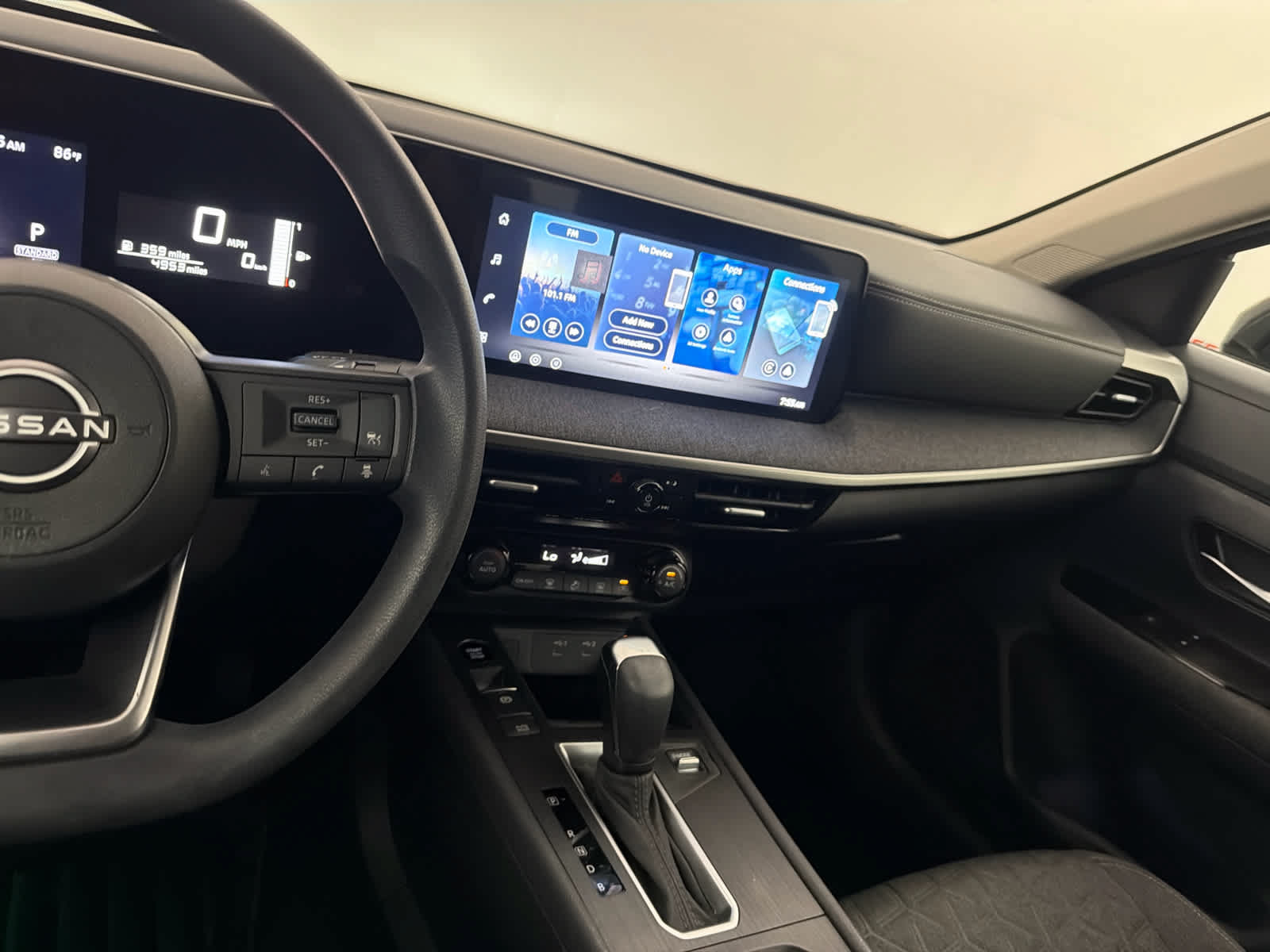 Certified 2026 Nissan Kicks SV w/ Interior Electronics Package FWD image 18
