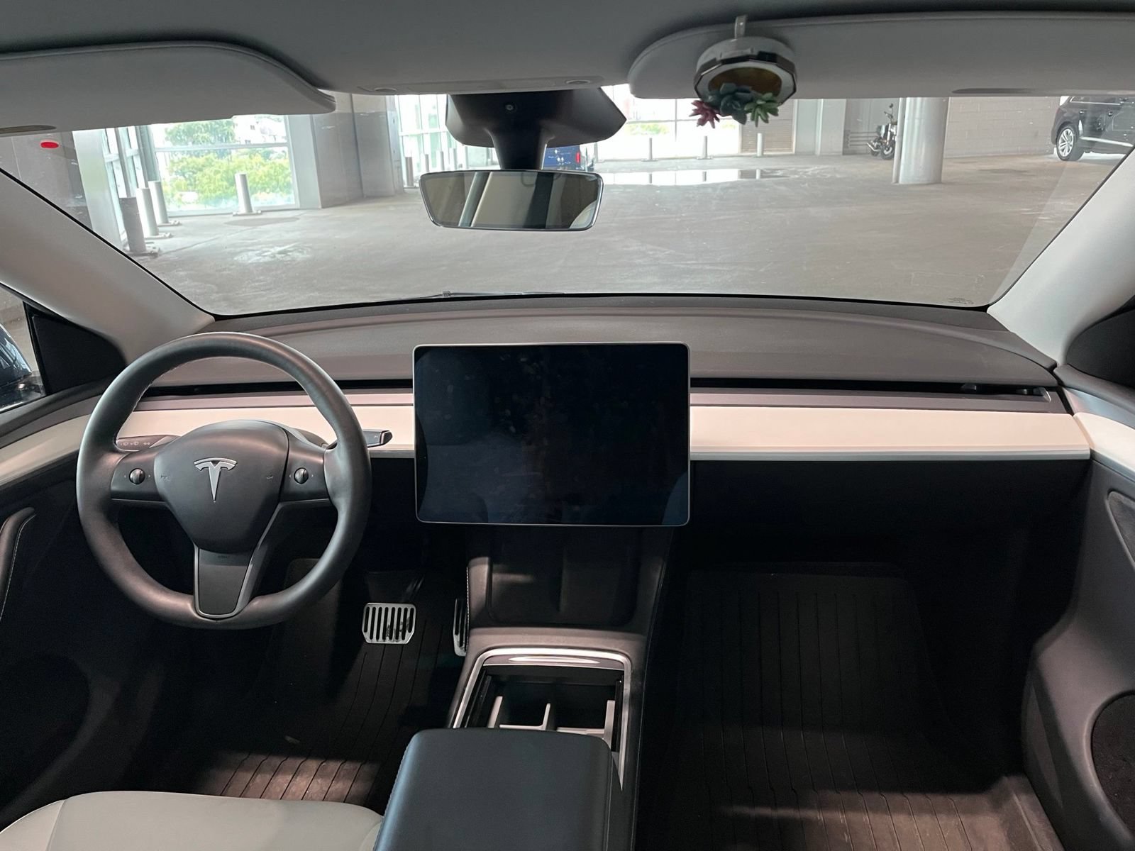 Used 2023 Tesla Model Y Long Range AWD/4WD image 36