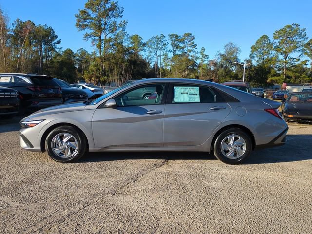 New 2026 Hyundai Elantra SE FWD image 8