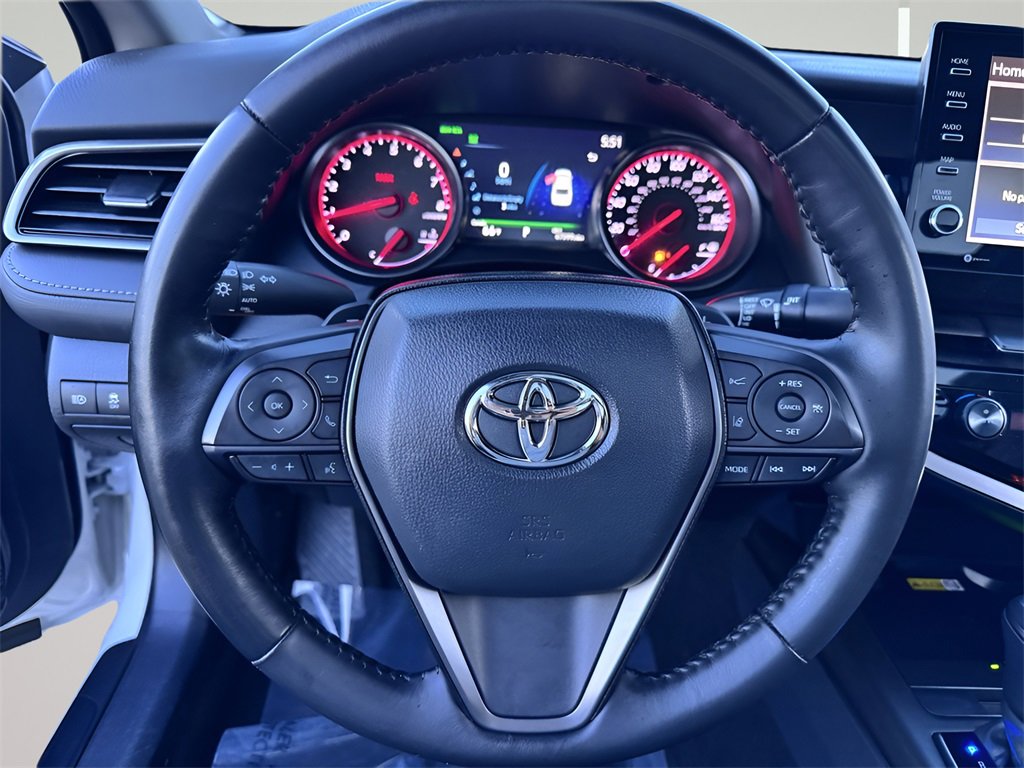Used 2022 Toyota Camry XSE image 13