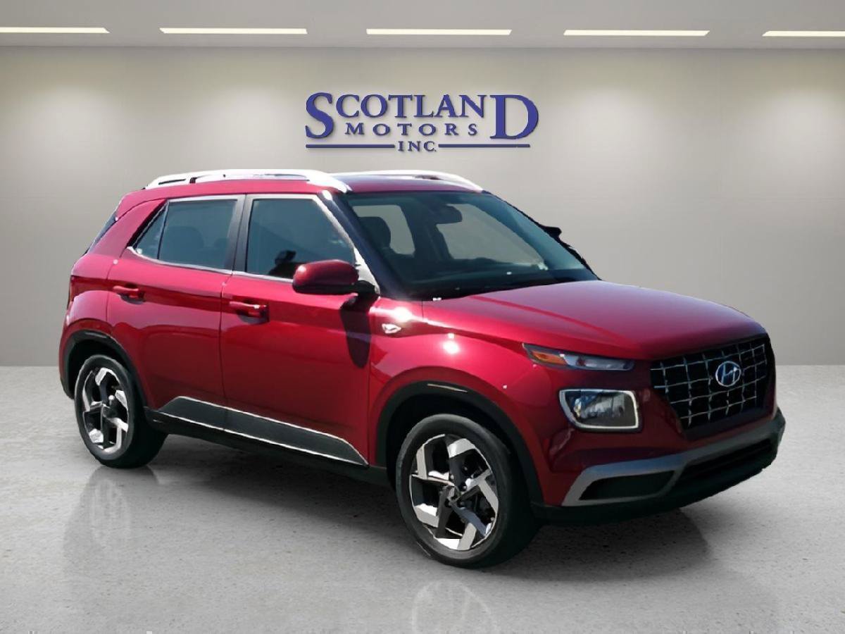 Used 2025 Hyundai Venue SEL FWD image 4