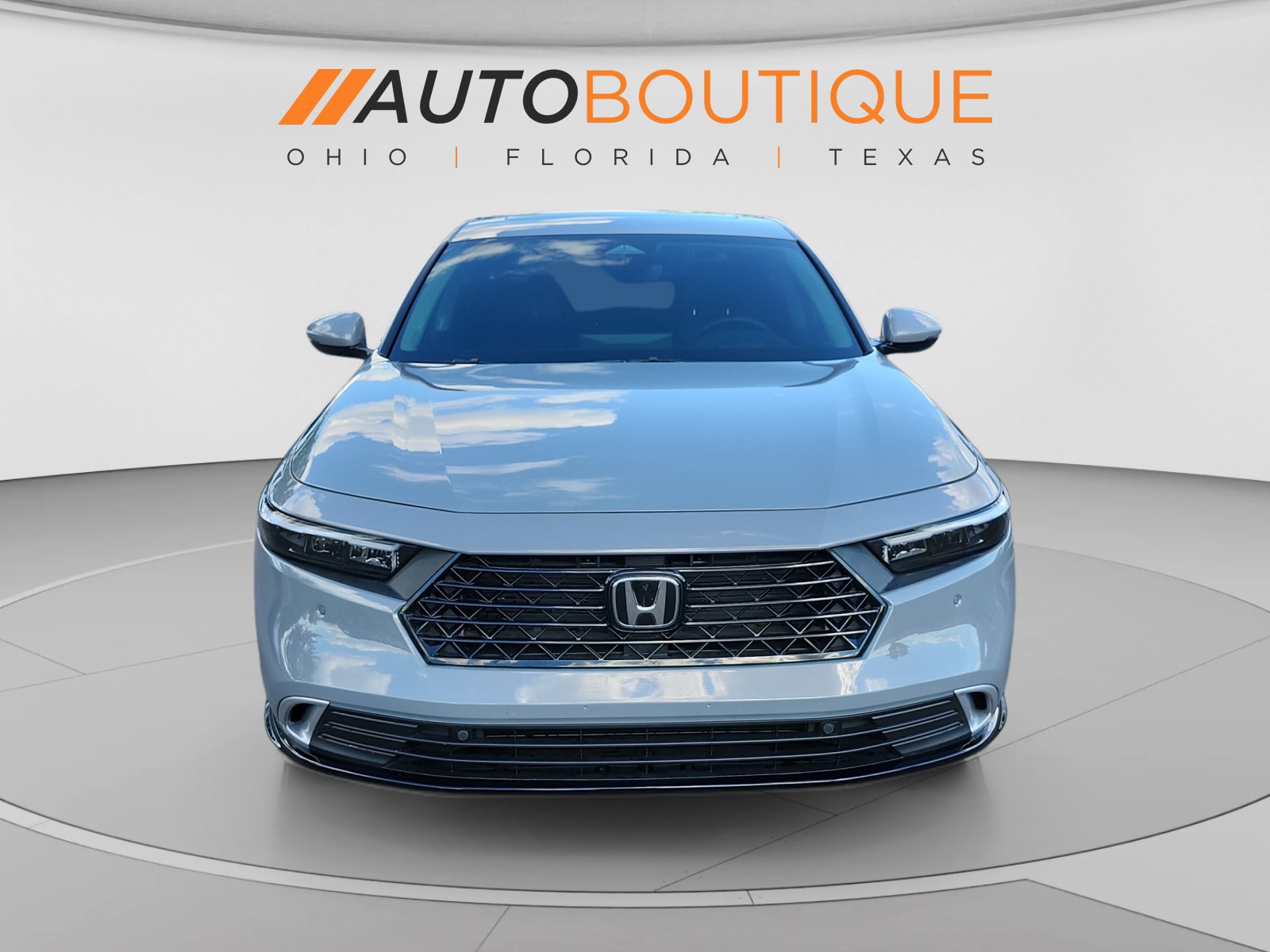 Used 2025 Honda Accord Touring image 8