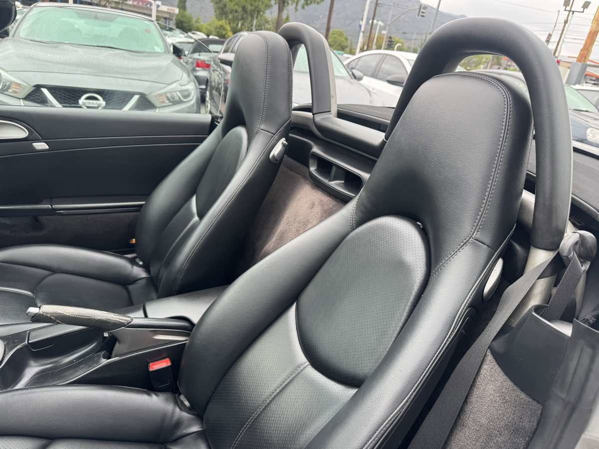 Used 2005 Porsche Boxster RWD image 22