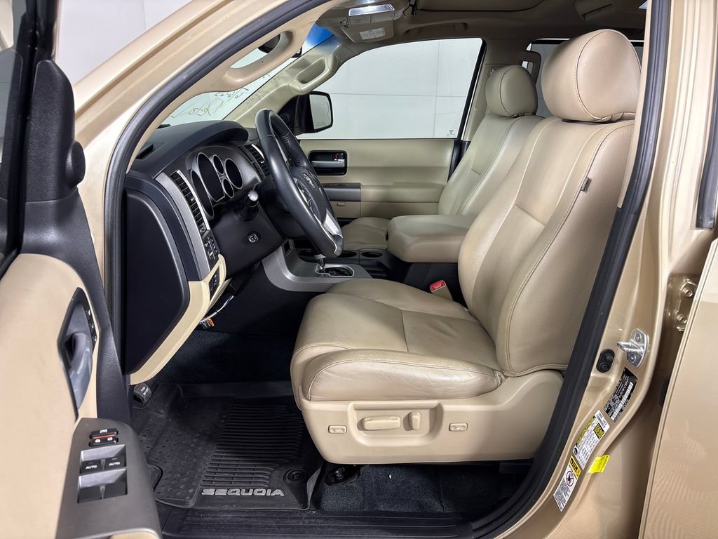 Used 2017 Toyota Sequoia Limited w/ Safety & Convenience Package AWD/4WD image 22
