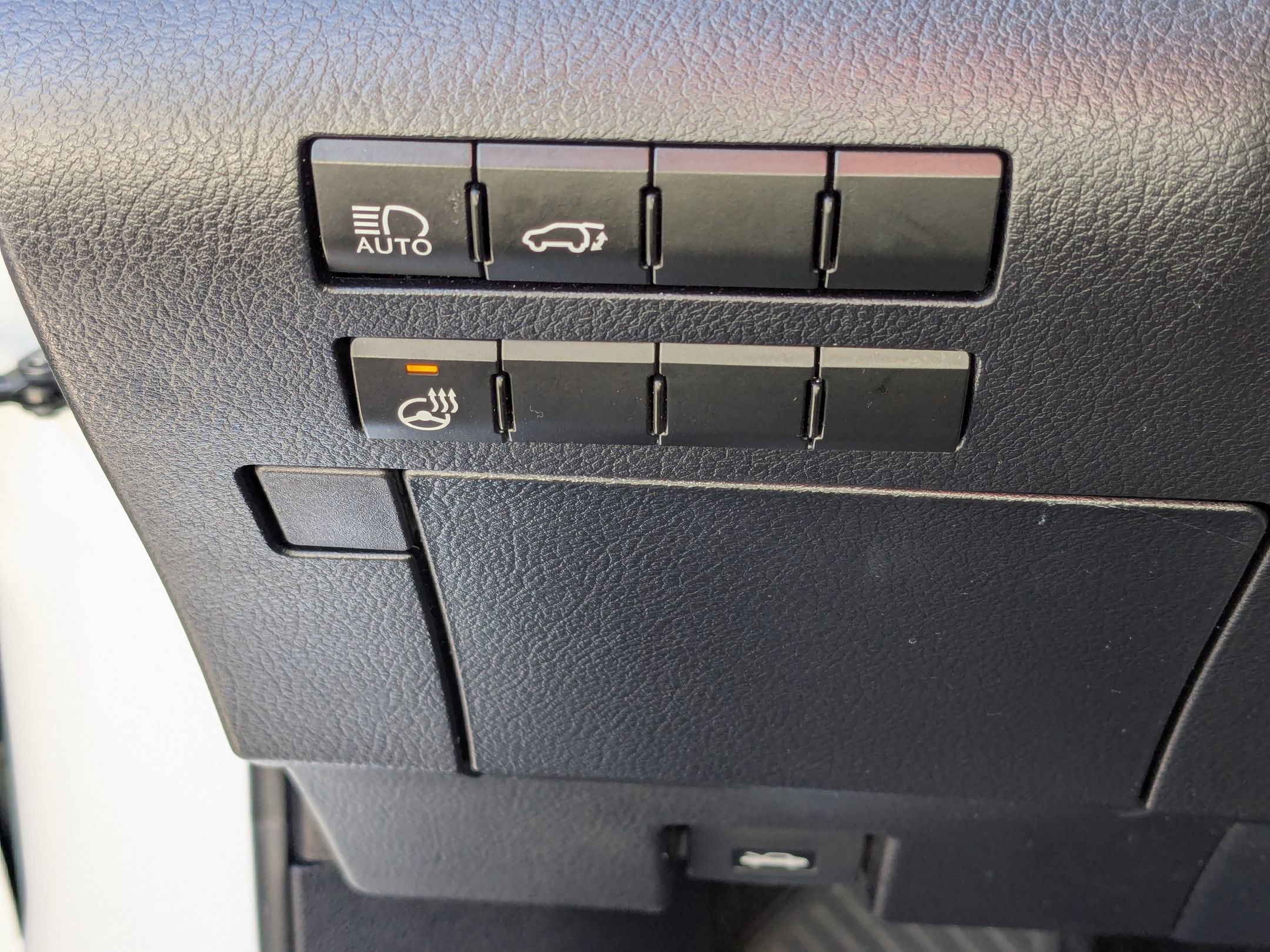 Used 2018 Lexus RX 350L FWD w/ Premium Package image 17