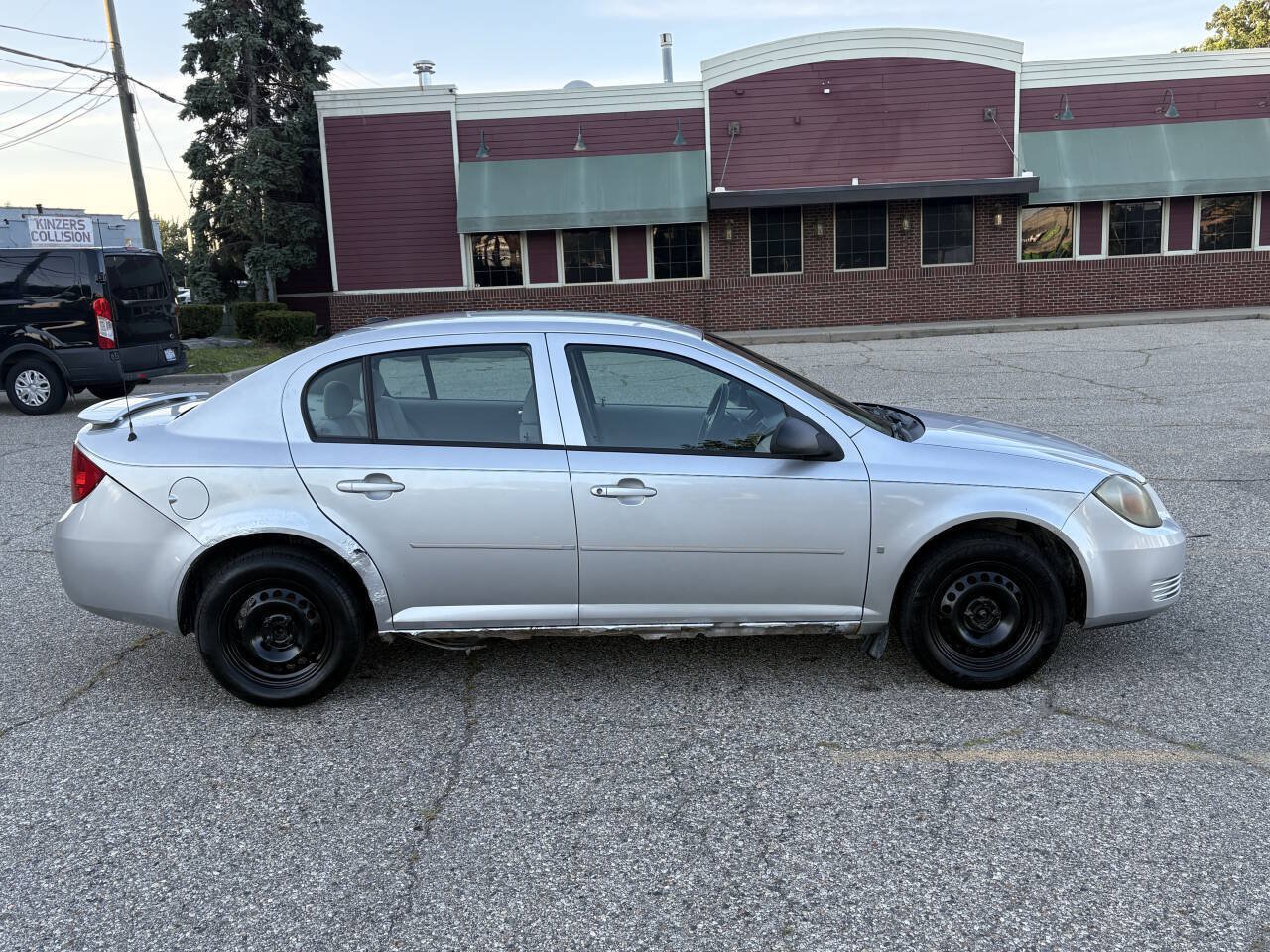 Used 2009 Chevrolet Cobalt LS w/ Protection Package FWD image 8