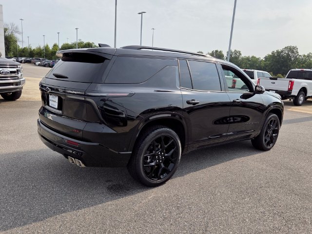 Used 2026 Chevrolet Traverse RS FWD image 14