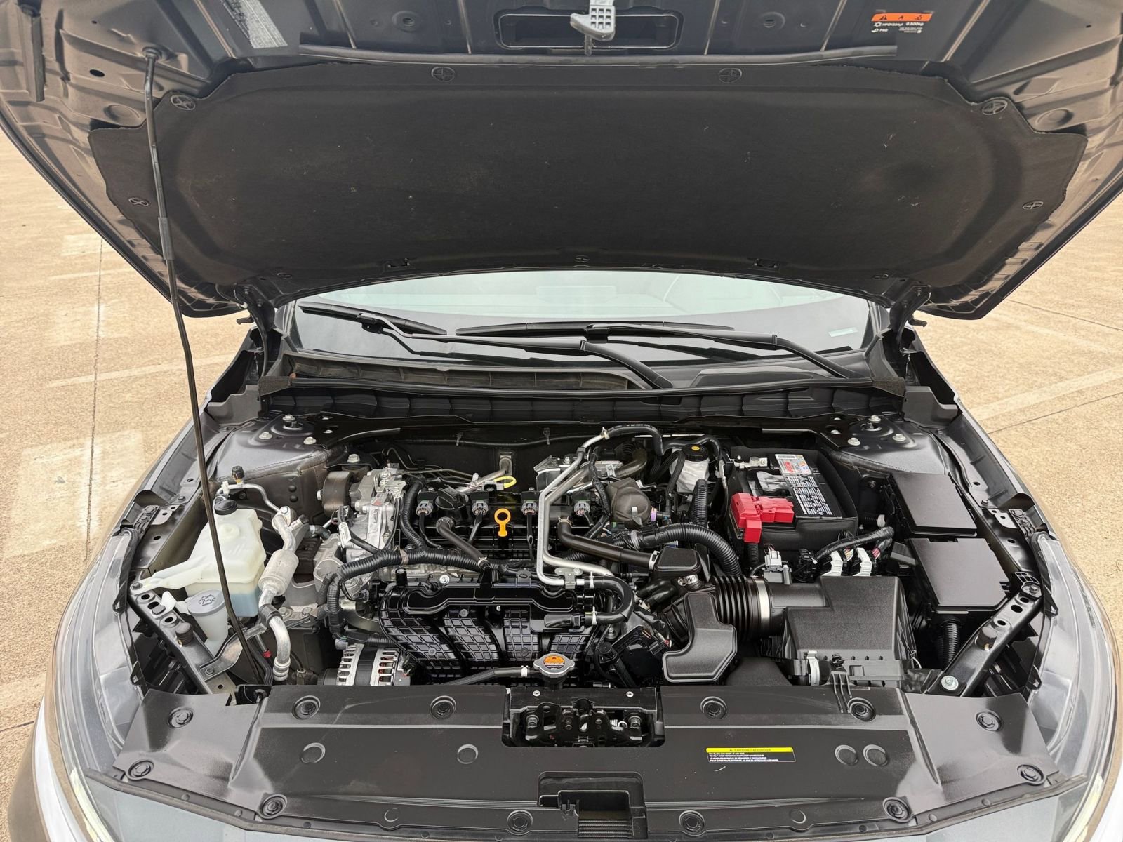 Used 2025 Nissan Altima 2.5 SV FWD image 33