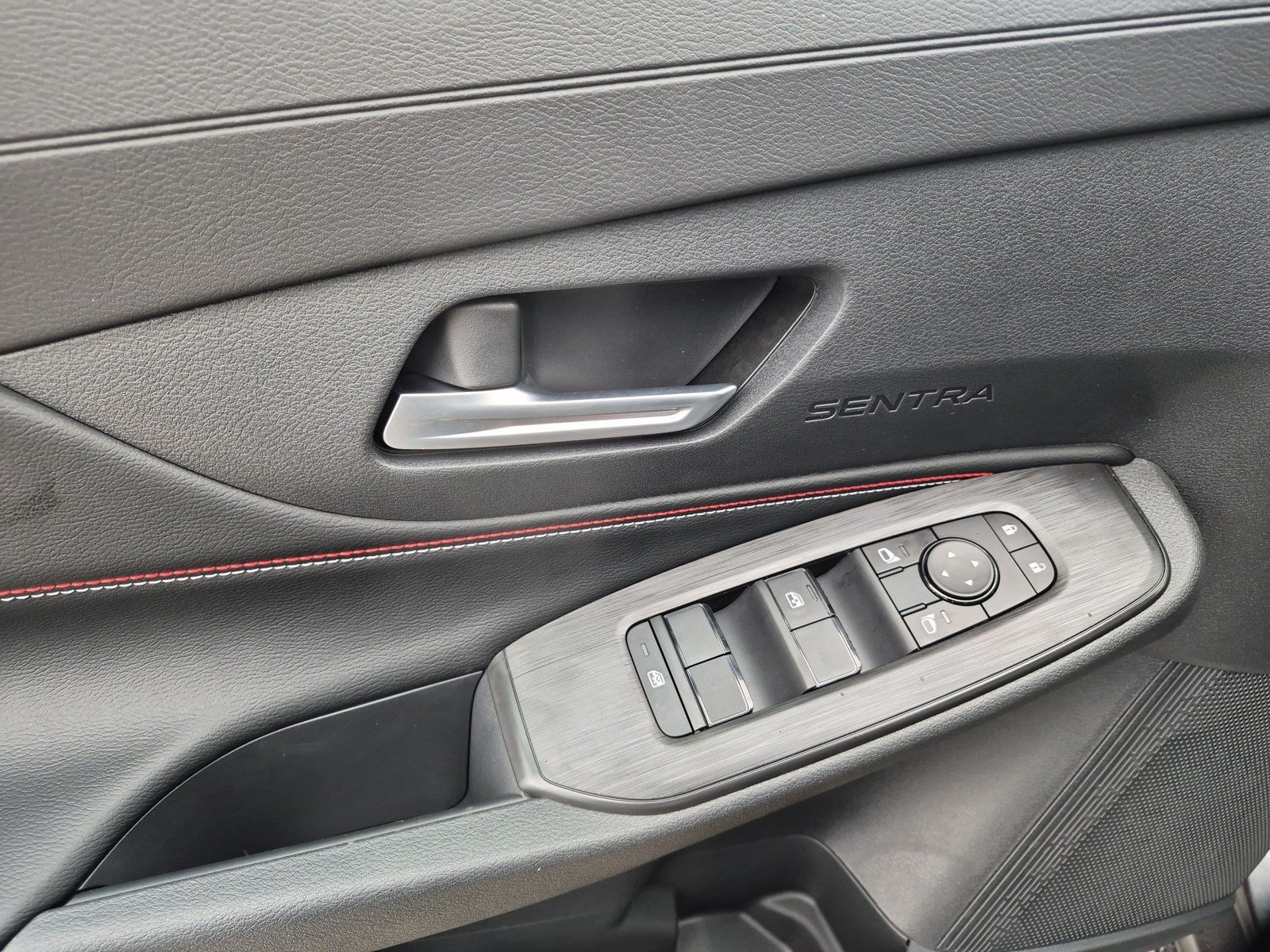 New 2027 Nissan Sentra SR w/ Floor Mat Package FWD image 13