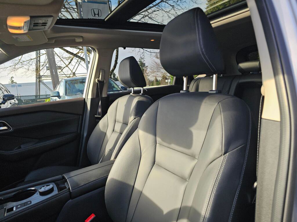 Used 2021 Nissan Rogue SL image 24