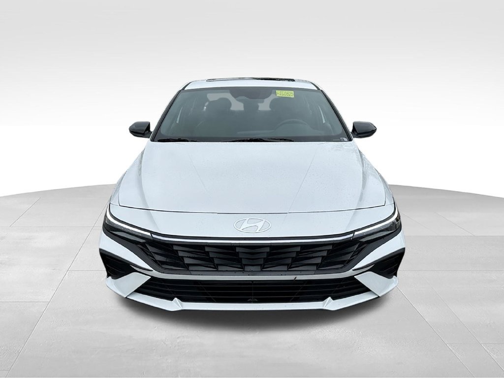 New 2026 Hyundai Elantra SEL Sport FWD image 2