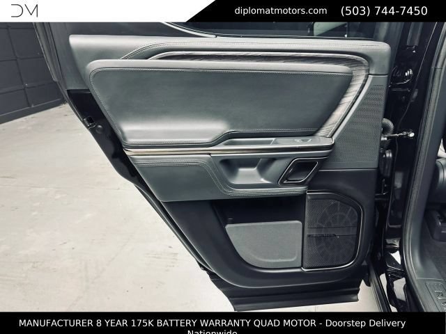 Used 2022 Rivian R1T Adventure AWD/4WD image 27