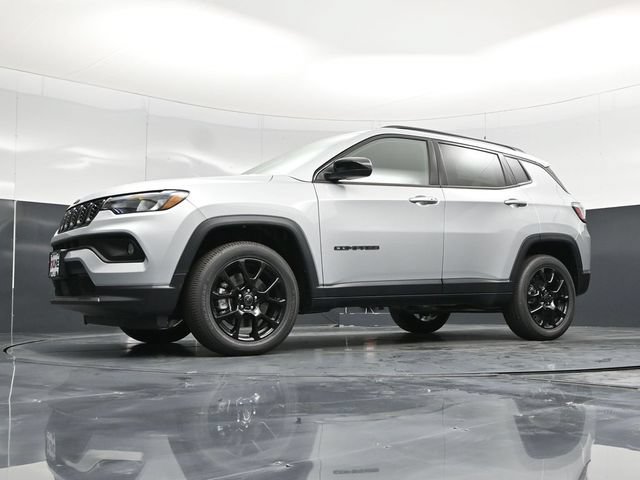 Used 2026 Jeep Compass Latitude AWD/4WD image 60
