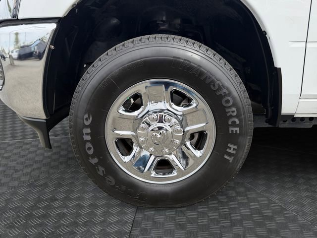 Used 2024 RAM 3500 Tradesman w/ Chrome Appearance Group AWD/4WD image 14