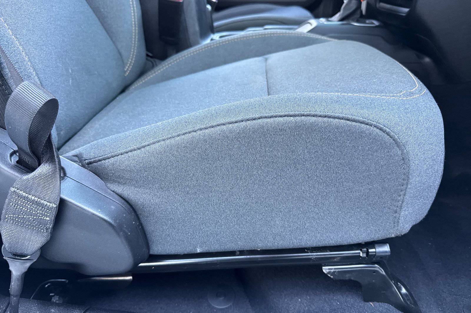 Used 2025 Jeep Gladiator Sport image 23