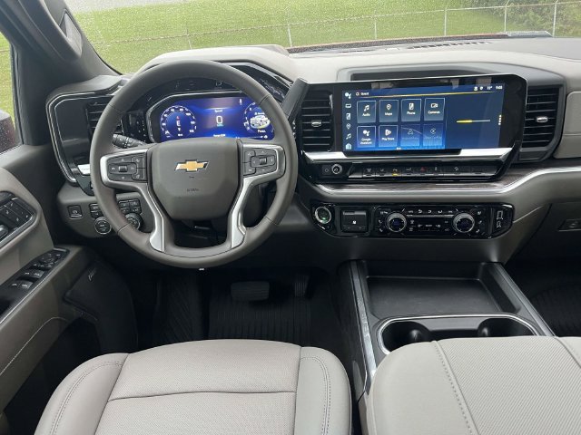 New 2026 Chevrolet Silverado 2500 LTZ w/ LTZ Premium Package AWD/4WD image 6
