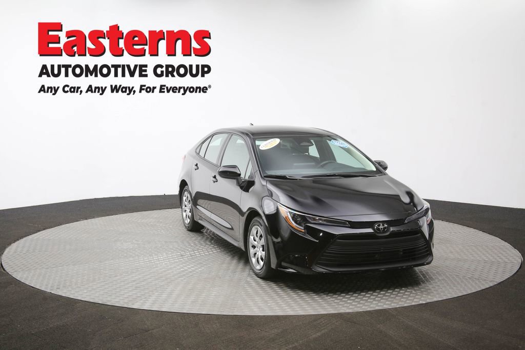 Used 2025 Toyota Corolla LE image 52