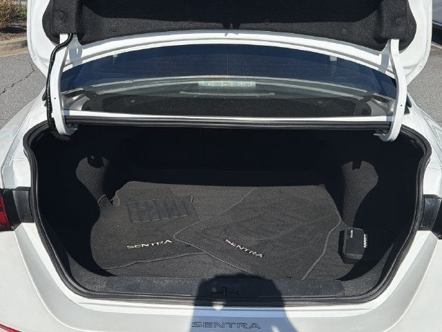 Certified 2025 Nissan Sentra SR FWD image 20