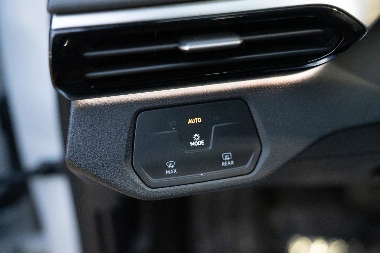 Used 2022 Volkswagen ID.4 Pro RWD image 20