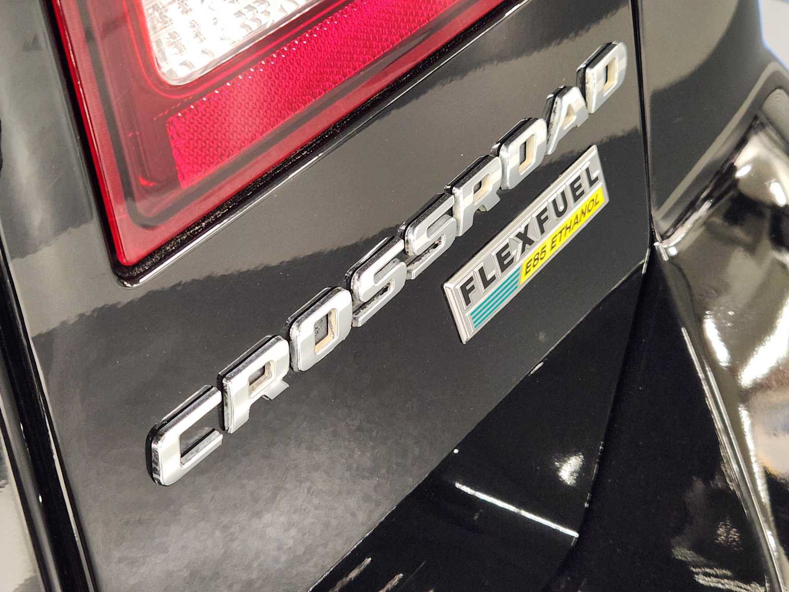 Used 2018 Dodge Journey Crossroad FWD image 12