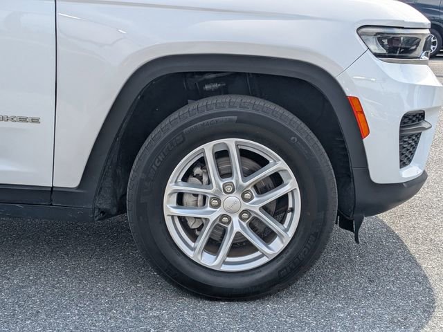 Used 2024 Jeep Grand Cherokee Laredo X w/ Trailer Tow Package AWD/4WD image 11