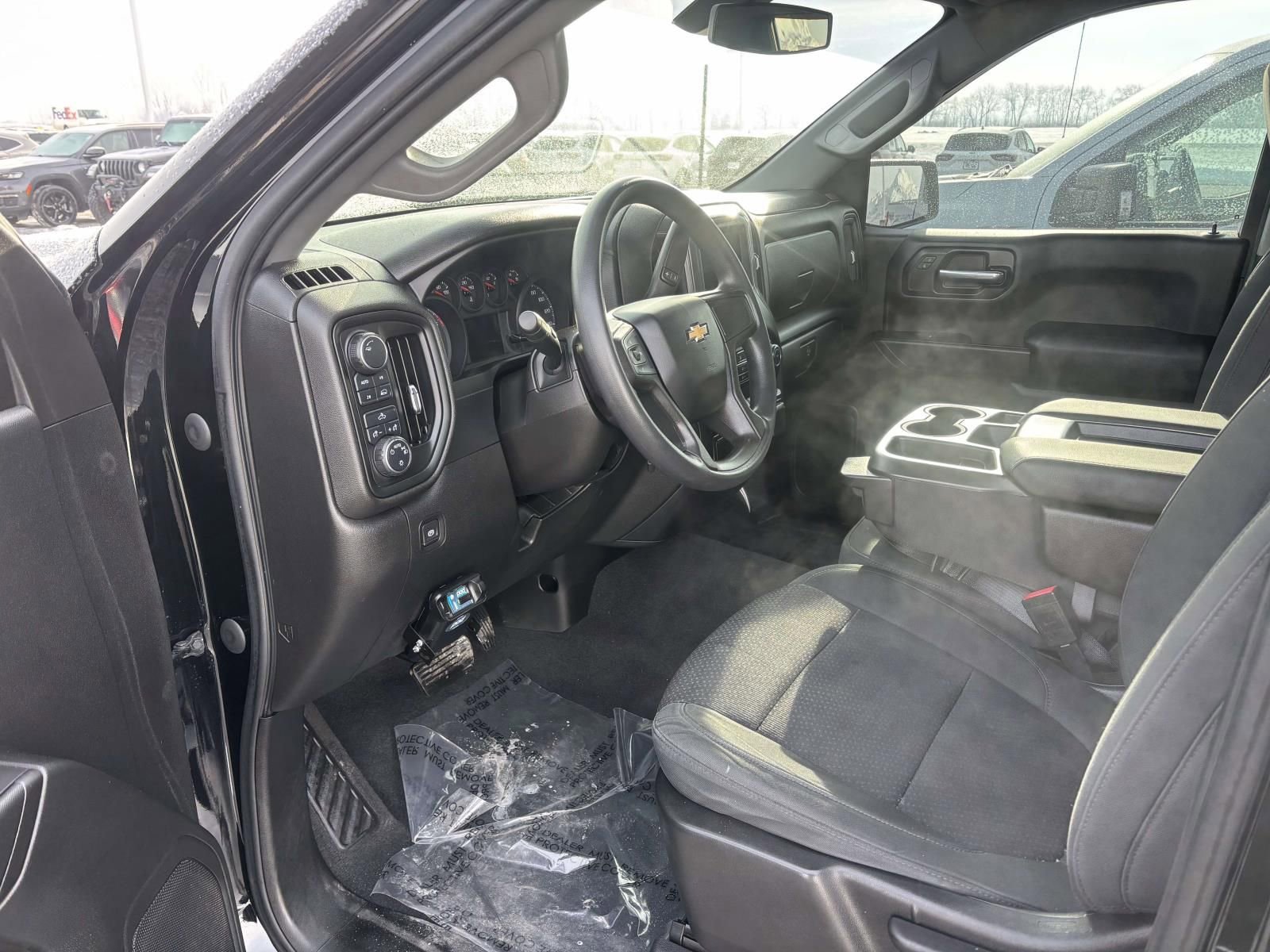 Used 2020 Chevrolet Silverado 1500 Custom w/ Custom Value Package image 25