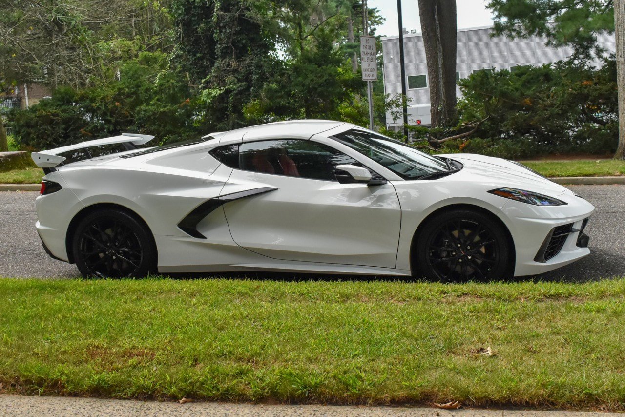 Used 2025 Chevrolet Corvette Stingray Coupe w/ Battery Protection Package RWD image 9