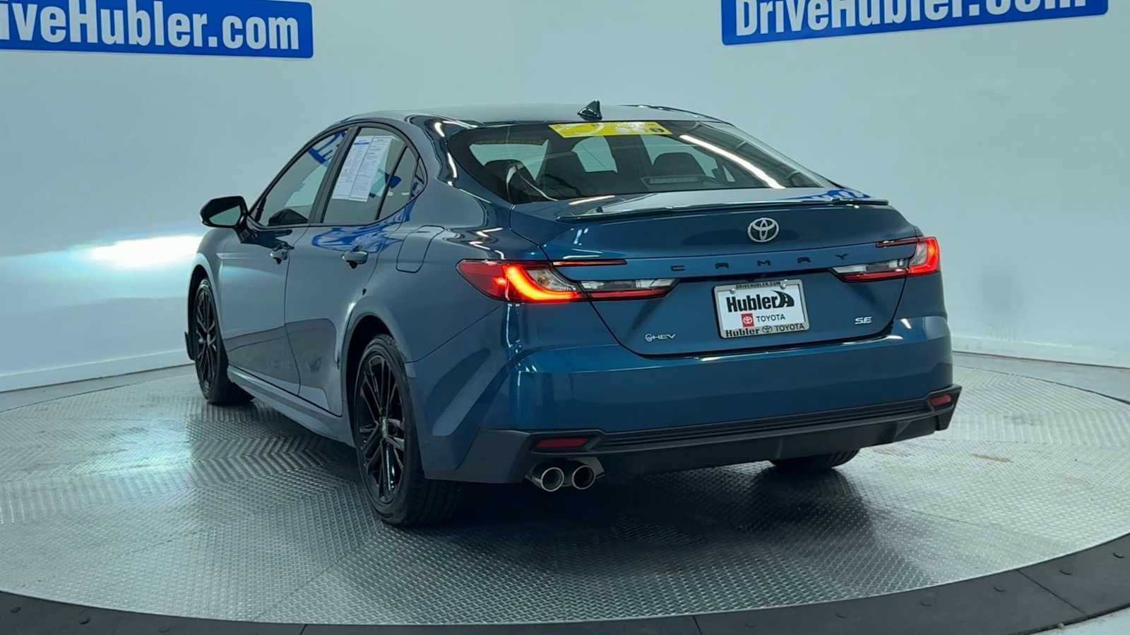Used 2025 Toyota Camry SE w/ Convenience Package FWD image 53