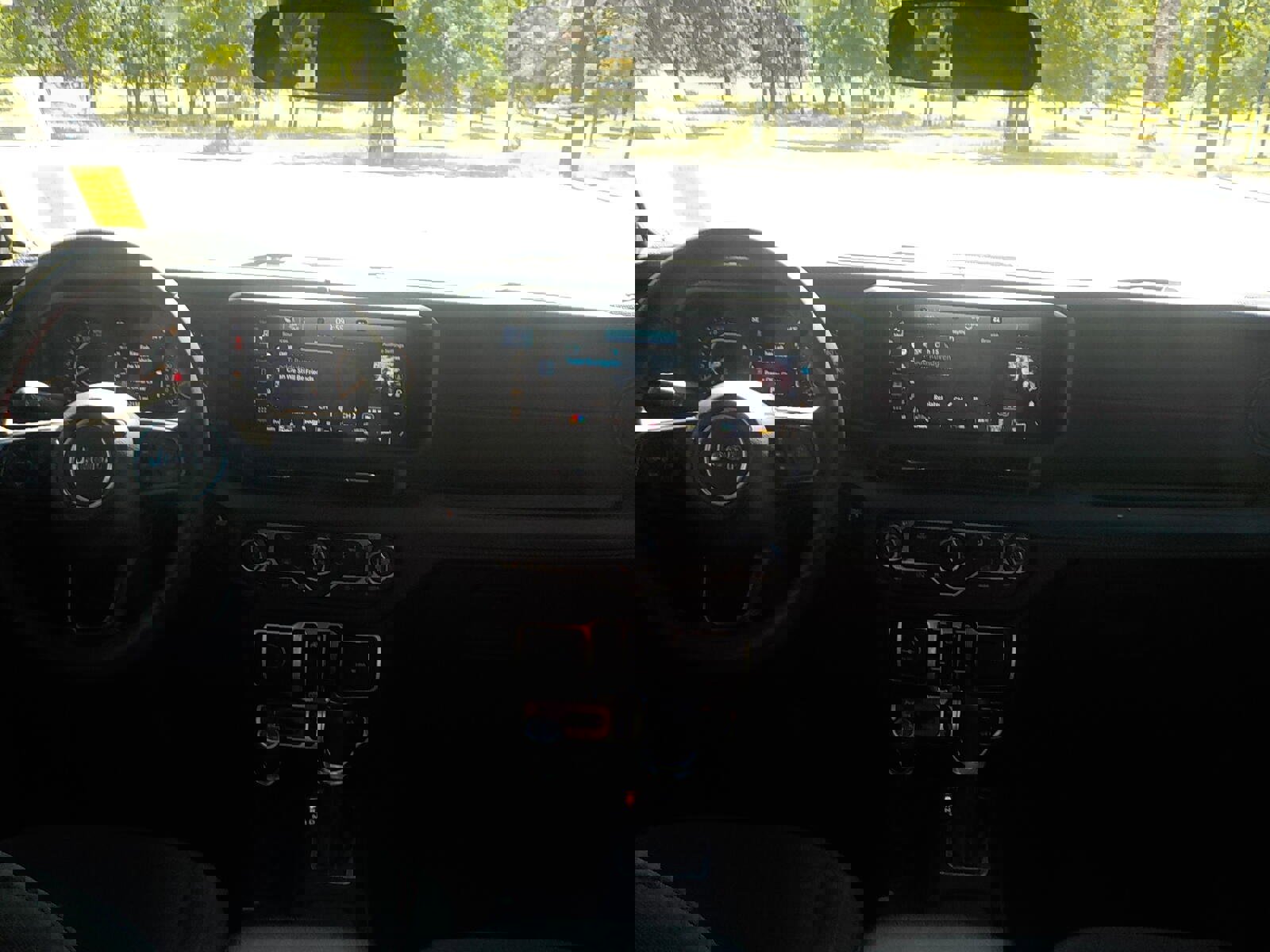 Used 2024 Jeep Gladiator Rubicon w/ Steel Bumper Group image 13