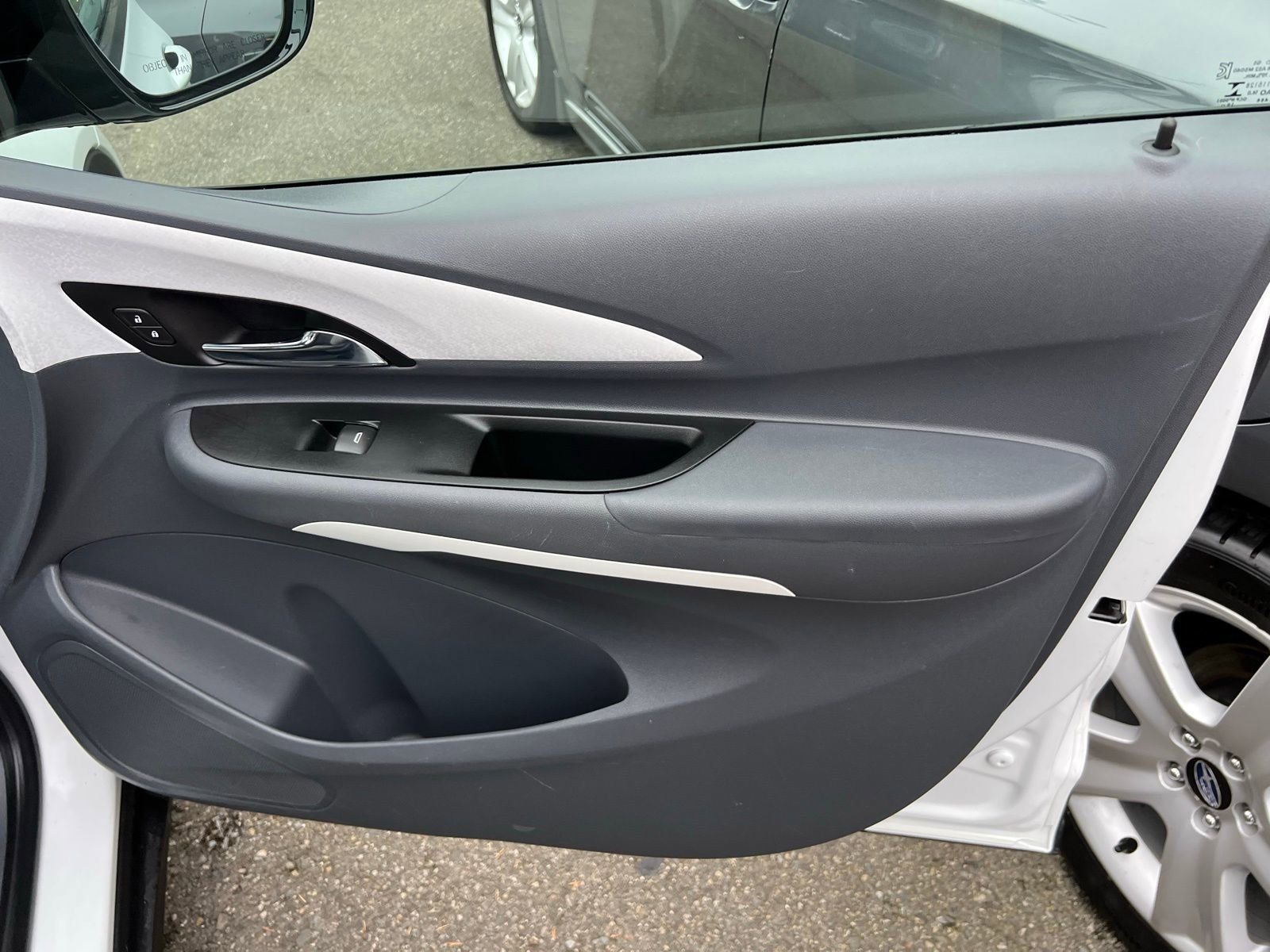 Used 2020 Chevrolet Bolt LT image 23