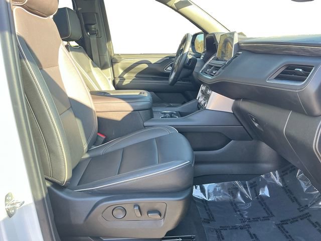 Used 2023 GMC Yukon XL SLT w/ SLT Premium Package image 17