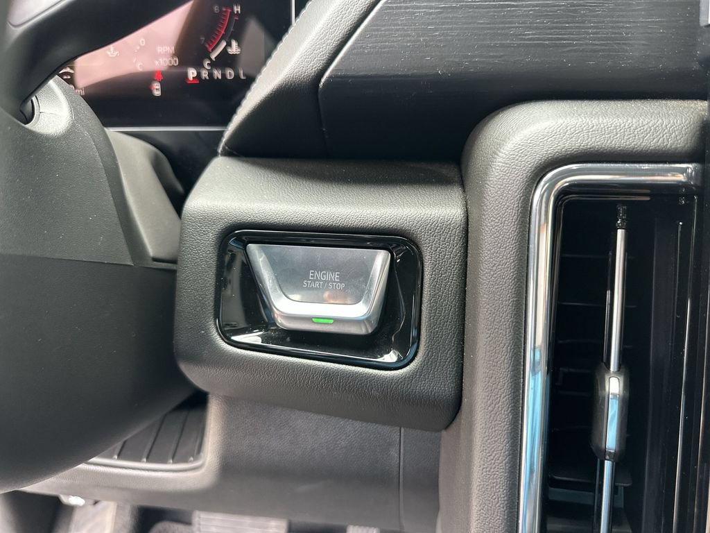 Certified 2025 GMC Yukon XL Denali AWD/4WD image 17