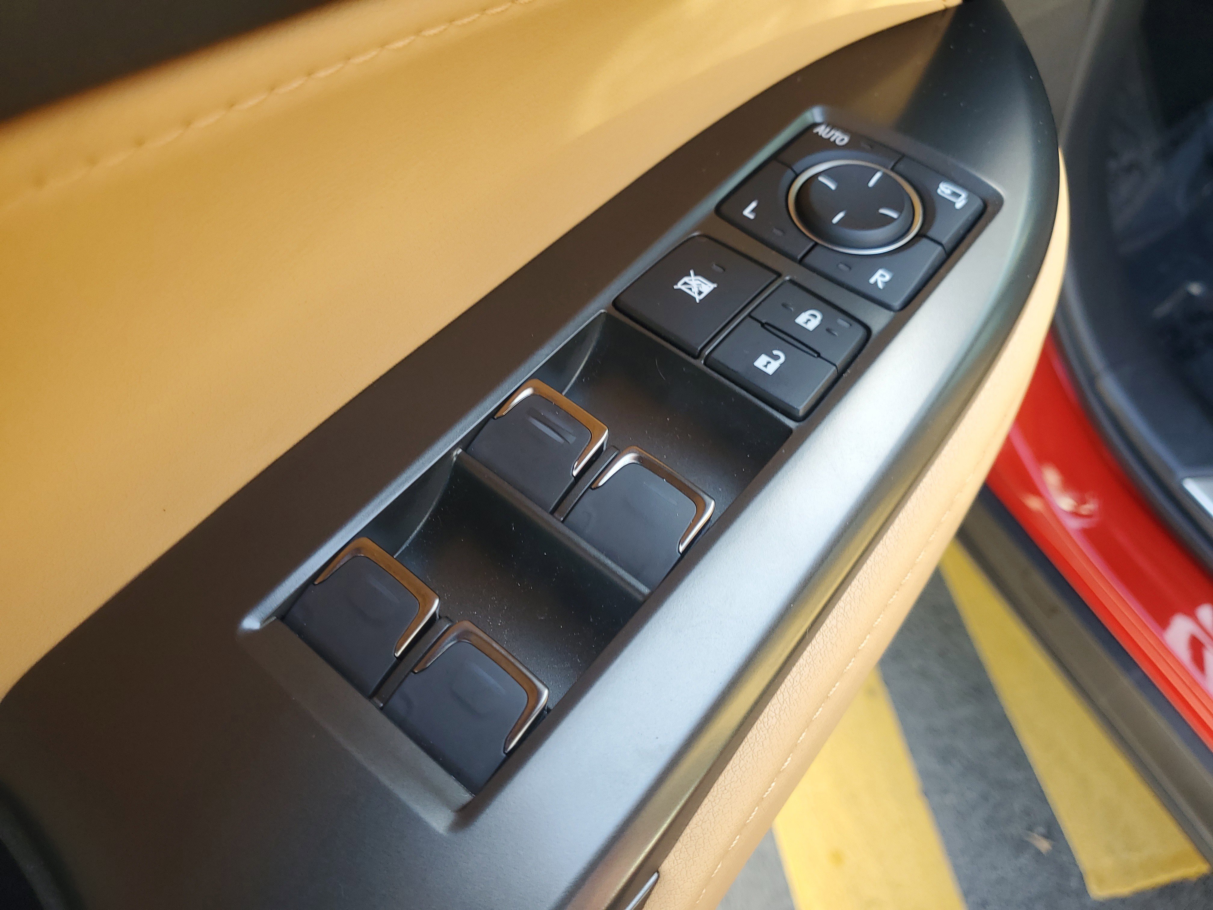 Certified 2025 Lexus NX 250 FWD image 20